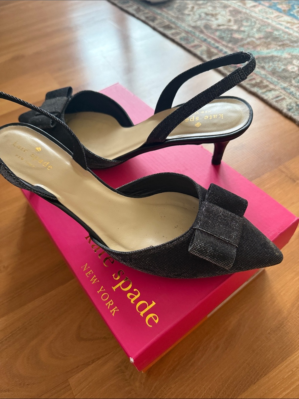 kate spade kitten heel sling back black shoe with Hot Pink Box and dustbag - Picture 4 of 8
